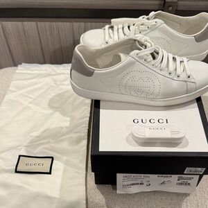 Gucci White and Gray Leather Sneakers